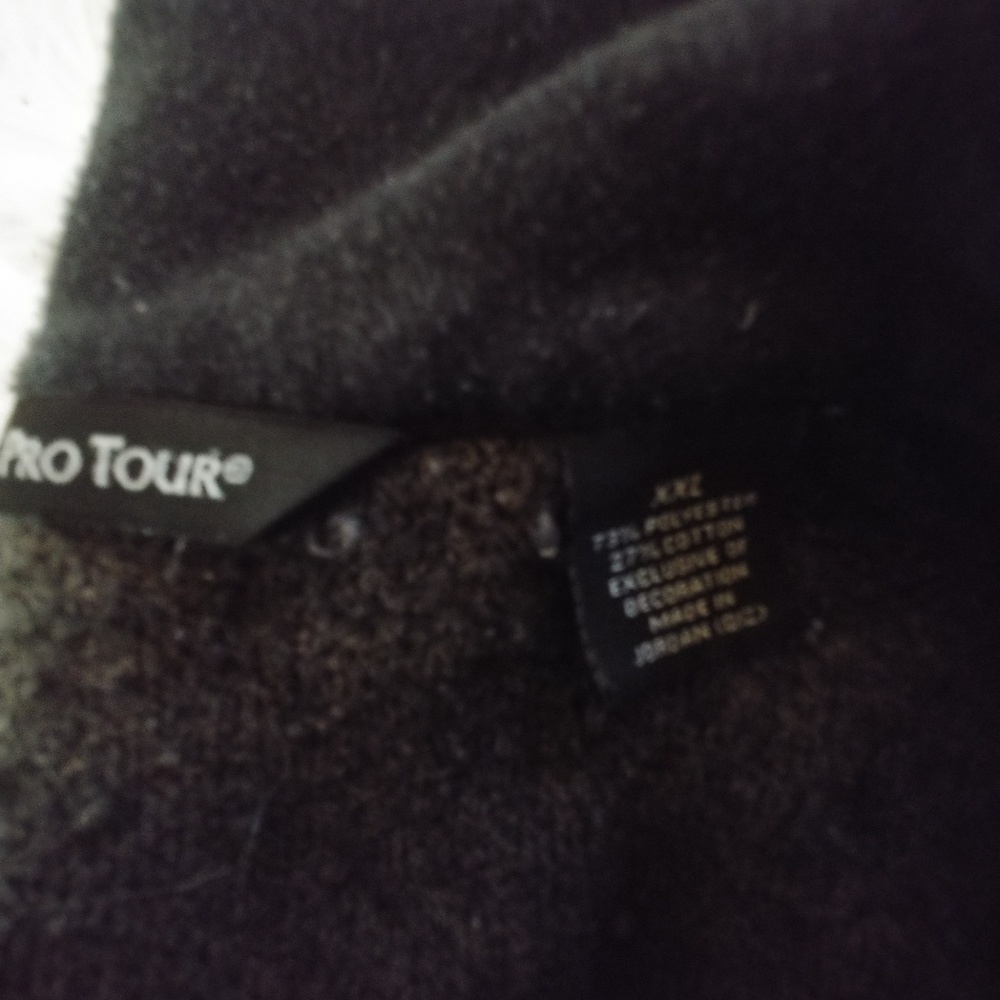 Pro tour pullover - Picture 2 of 2